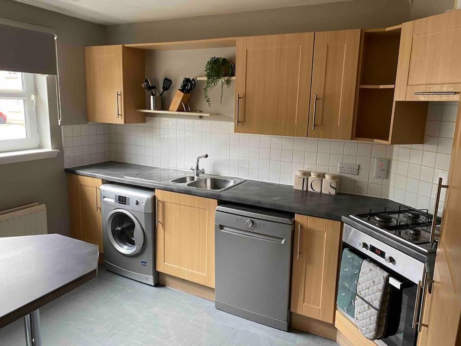 אברדין Spacious Ground Floor 2 Bed By Lains Lettings מראה חיצוני תמונה